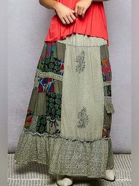 ✨ POL Printed Patchwork Embroidered Ruffled Skirt ✨🛍️
